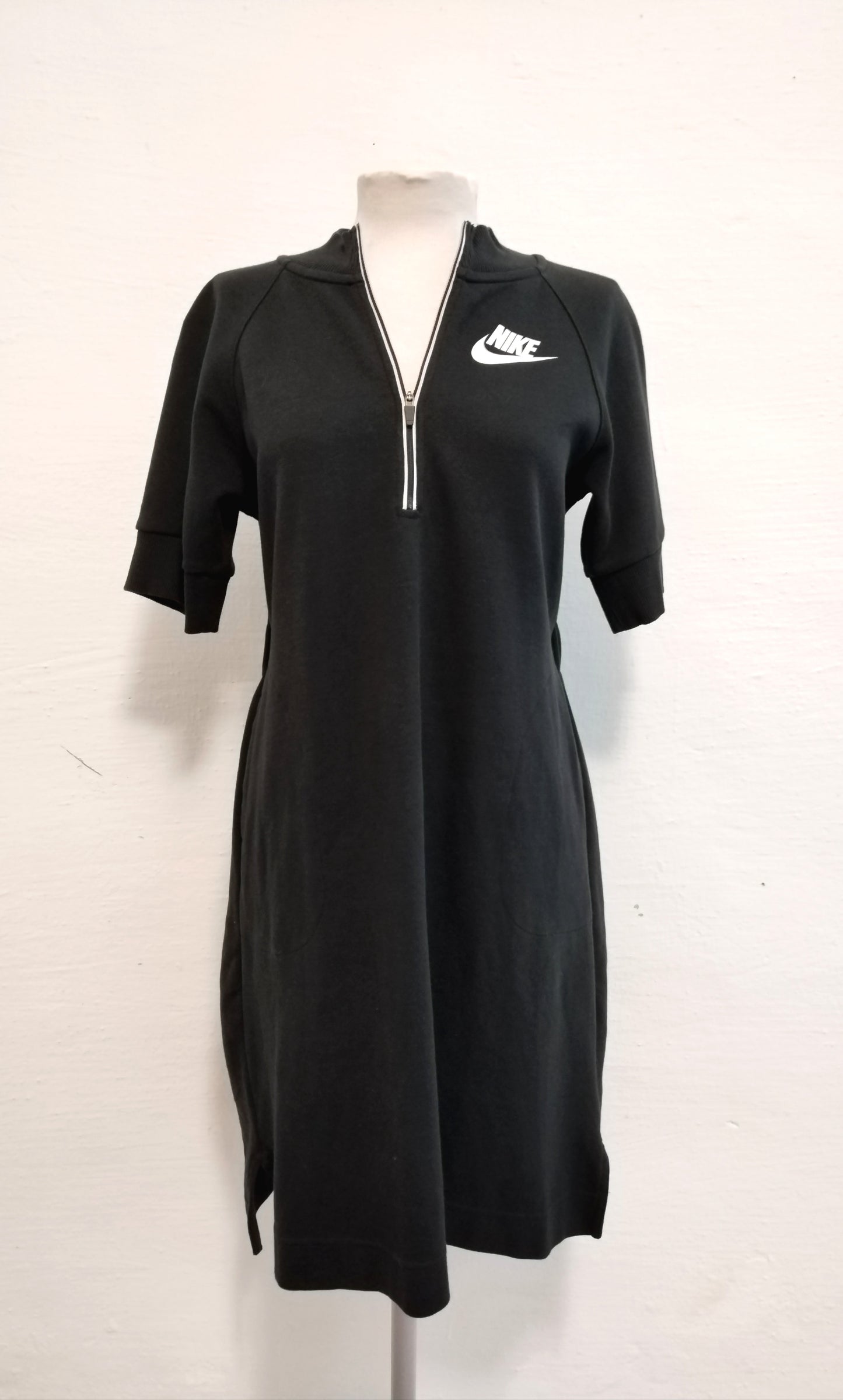 Vestido NIKE