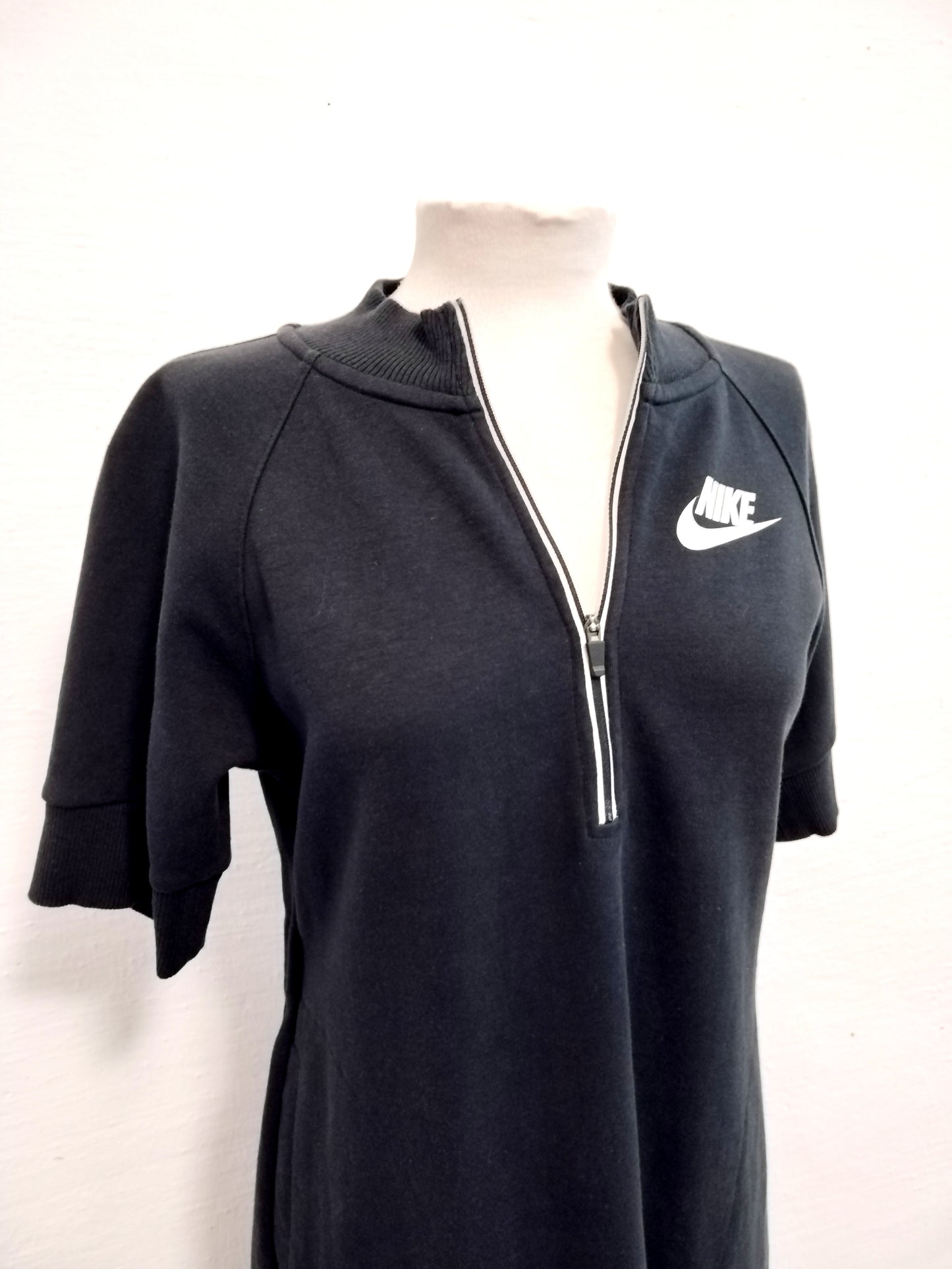 Vestido NIKE